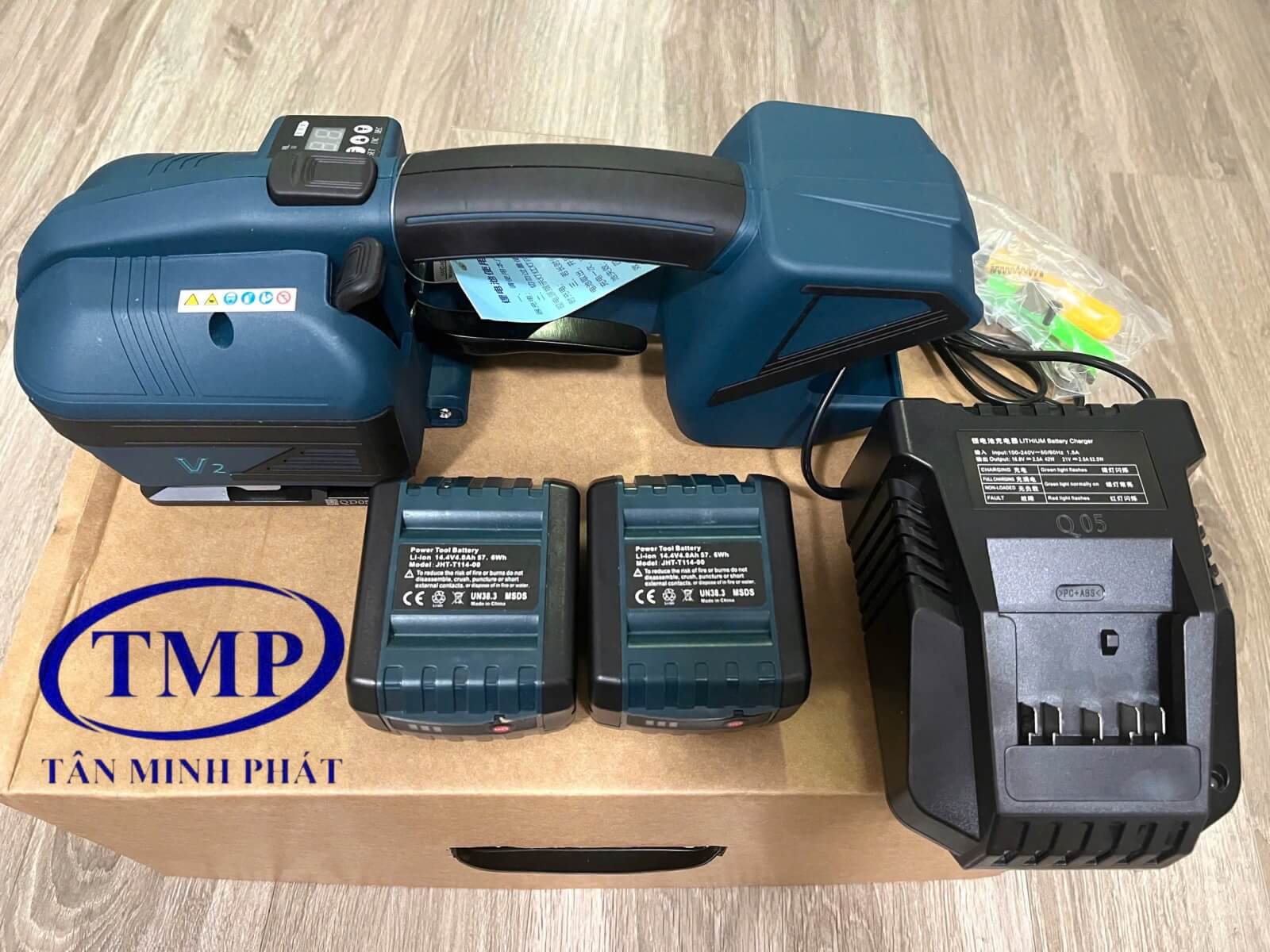 Máy đóng đai nhựa dùng pin V2